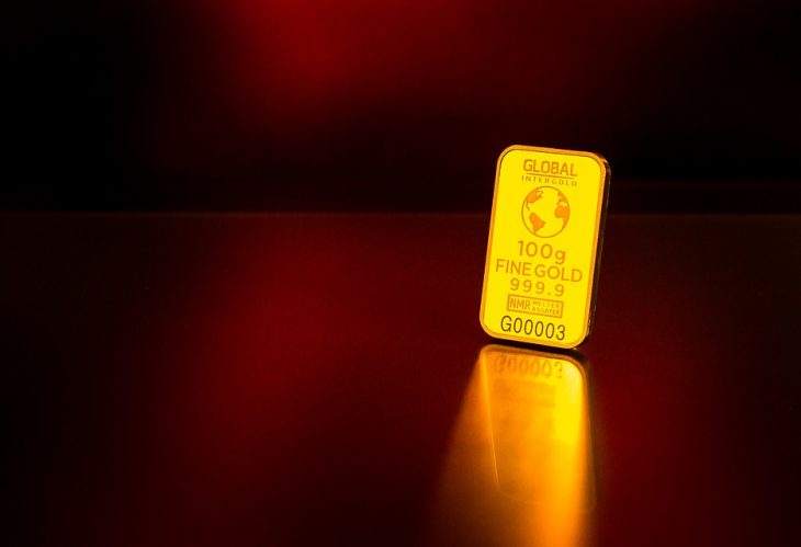 Cena zlata roste, stříbro v přebytku, platina klesne a bitcoiny pomohou zlatu